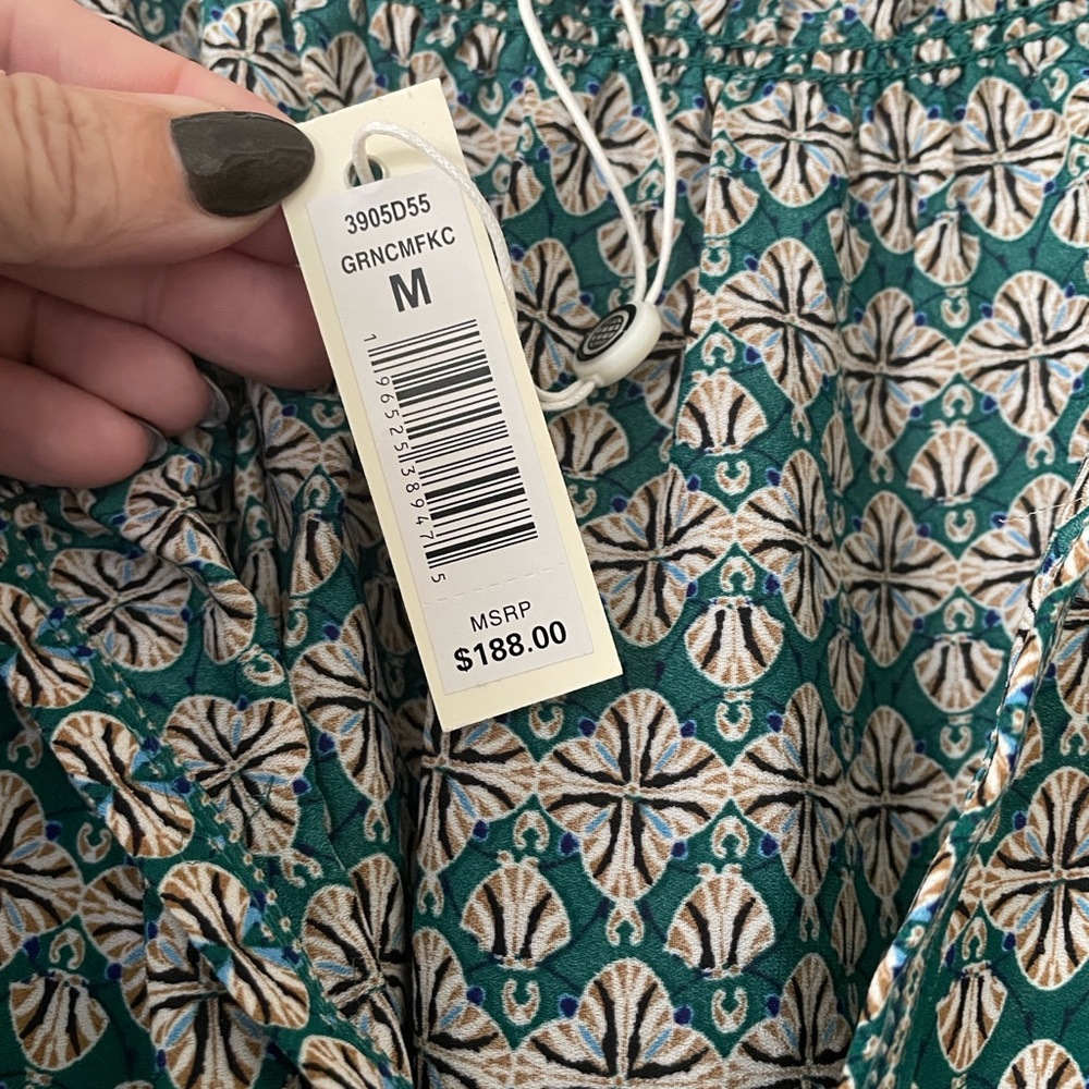 Max Studio Elbow Sleeve V-neck pleated dress - NWT - Picture 3 of 7